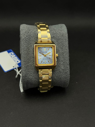 ساعت مچی زنانه مارک کاسیو بند استیل طلایی_قاب تانکی مستطیلی صفحه آبی